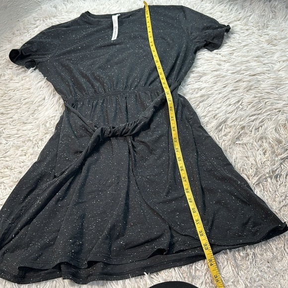 Lululemon Unwind Your Mind Dress Black / White - Picture 4 of 6